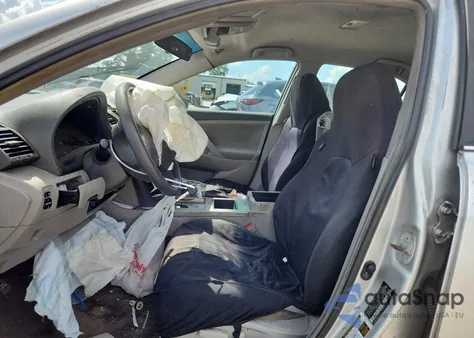 2008 Toyota Camry Le z USA, uszkodzony, nr VIN 4T1BK46K38U575034